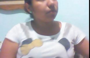 πορνό σεξ Δύο καυτές ερεράδες κοιμούνται με ένα χαριτωμένο σκυλί