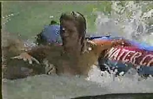 πορνό σεξ Άνθρωπος φτύνει σέξι κορίτσι σε σοφίτα