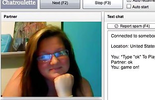 πορνό σεξ Δύο σιέτι μοντέλα εμφανίζουν buffer στη συνομιλία