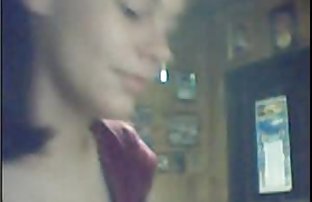 πορνό σεξ Δύο μαθήτριες (18 ετών) σκατά με έναν όμορφο άντρα στην πίσω αυλή