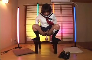 πορνό σεξ Ανησυχία Ρωσική δασκάλα πατήσαμε δύο κορίτσια λυκείου στην τουαλέτα