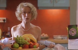 πορνό σεξ Η σφεντόνα γκόμενα πατήσαμε το γιο της, που την κοιτούσε στο ντους