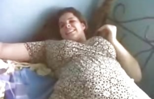 πορνό σεξ Η Λίντα ρίχνει μια φωτογράφηση στις ακτές του Ινδικού Ωκεανού.