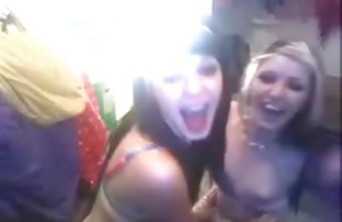 πορνό σεξ Γκόμενα με φελλό στο σόου αυνανισμό στο διαδίκτυο