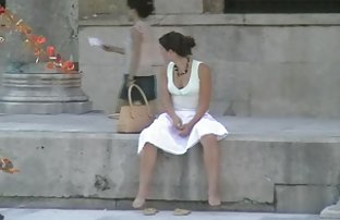 πορνό σεξ Κορίτσι με εσώρουχα που μεταφέρονται μακριά αυνανισμός