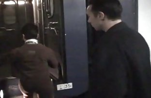 πορνό σεξ Ενθουσιασμένος American αυνανίζεται ένα fuck και ρουφάει έναν εραστή με ένα fuck