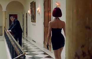 πορνό σεξ Κοκαλιάρης Ζαν με επίπεδη βυζιά ποζάρει χωρίς ρούχα