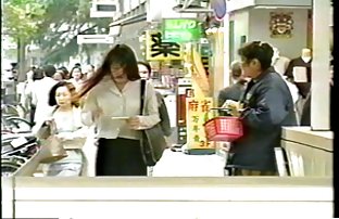 πορνό σεξ Ώριμη γυναίκα με το φύλο μαθητής και πατήσαμε τον σε ακριβό διαμέρισμα