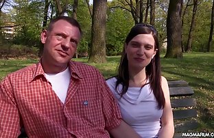 πορνό σεξ Ρωσική Λολίτα αναρροφάται στον αδελφό του και πήδηξε στο πέος του