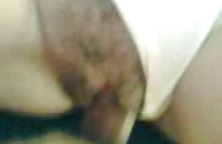 πορνό σεξ Η Λόλα τραντάζεται από το γράμμα κατά τη διάρκεια της συνέντευξης