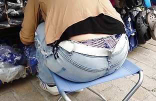 πορνό σεξ Κτηνώδης άνδρες με μάσκες έρχονται ειλικρινής τσούλα