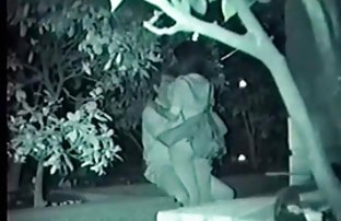 πορνό σεξ DVR στο αυτοκίνητο αφαιρεί το σεξ στο καπό με ένα busty κοτόπουλο