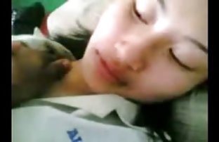 πορνό σεξ Παθιασμένο show της σέξι γκόμενα σε μαύρες κάλτσες