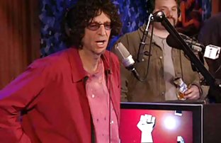 πορνό σεξ Στο κρεβάτι λυγίζει μια νεαρή γκόμενα με ένα κοστούμι Spandex