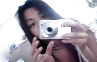 πορνό σεξ Διεστραμμένος γονατώνουν πόδια σπαγγέτι με ντομάτες